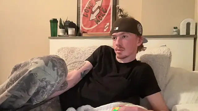 Snapshot of younghungginger chatting on December 2024 11:39:01 PM younghungginger online show from December 2024 11:39:01 PM