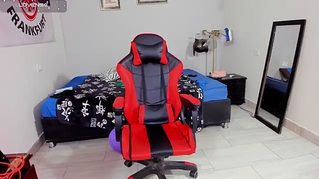 AlejoKhalifa  online show from October 2025 08:29:01 AM