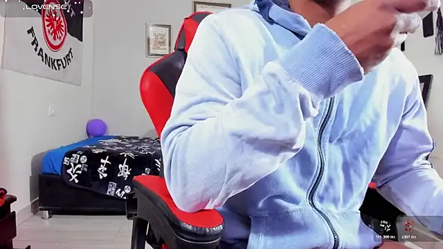 AlejoKhalifa  online show from October 2025 12:13:01 AM