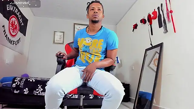 AlejoKhalifa  online show from November 2025 07:40:01 AM