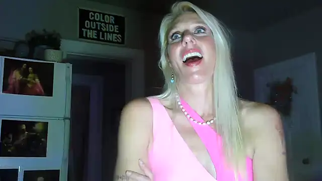 Glamazonx online show from October 2025 12:32:02 AM