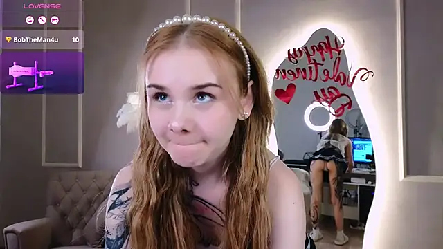 Britney Lynch online show from February 2025 09:04:02 PM