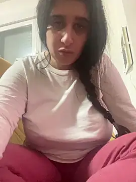 Snapshot of lylyacachonda chatting on December 2025 04:25:01 PM lylyacachonda online show from December 2025 04:25:01 PM