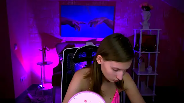 EllaHorton online show from February 2026 01:09:02 PM