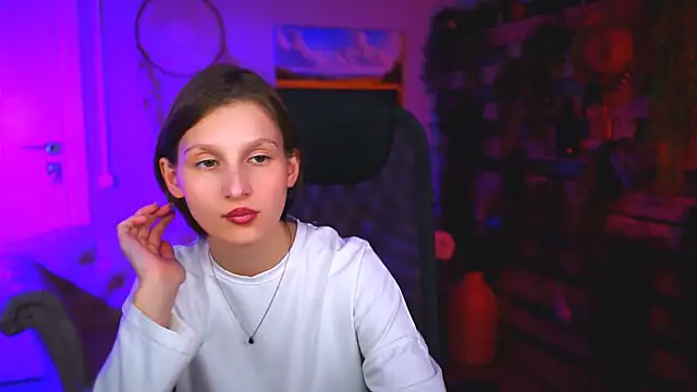 EllaHorton online show from May 2026 05:32:02 PM
