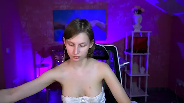 EllaHorton online show from June 2026 05:26:02 PM