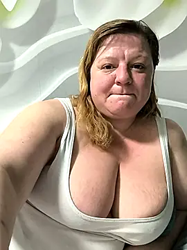 jusichka online show from April 2026 05:11:01 PM