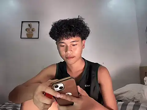 Asiantwink21 online show from January 2026 03:59:01 PM