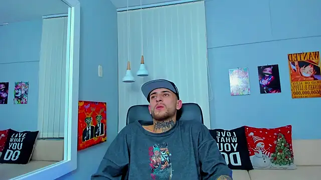 Snapshot of Drako_Lamar chatting on December 2024 08:04:01 PM Drako Lamar online show from December 2024 08:04:01 PM