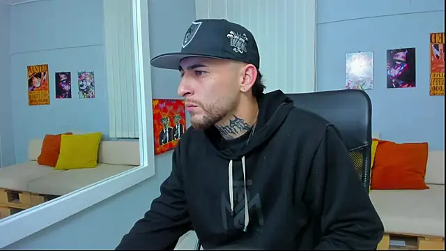 Snapshot of Drako_Lamar chatting on January 2025 12:31:01 PM Drako Lamar online show from January 2025 12:31:01 PM