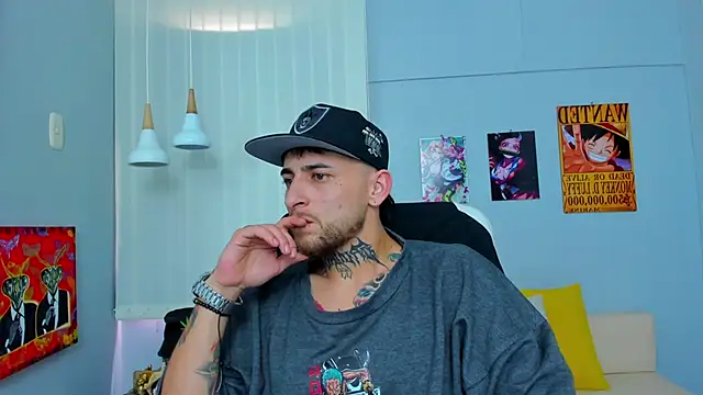 Snapshot of Drako_Lamar chatting on February 2025 03:32:01 PM Drako Lamar online show from February 2025 03:32:01 PM