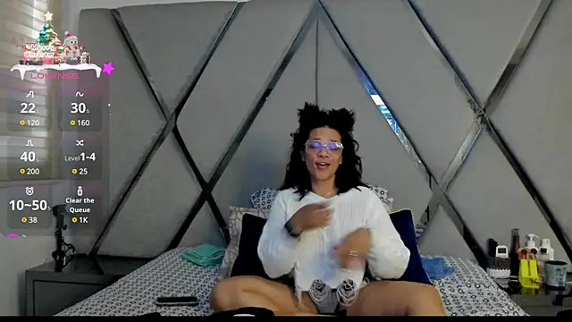 Snapshot of paula_daniela1 chatting on December 2024 09:09:02 PM paula daniela1 online show from December 2024 09:09:02 PM