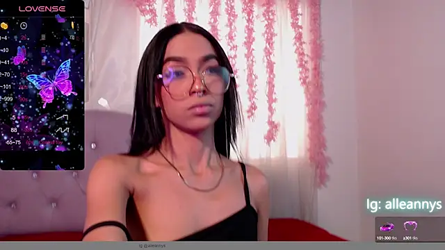 Snapshot of Alleanys_Cristal chatting on February 2025 02:13:02 PM Alleanys Cristal online show from February 2025 02:13:02 PM