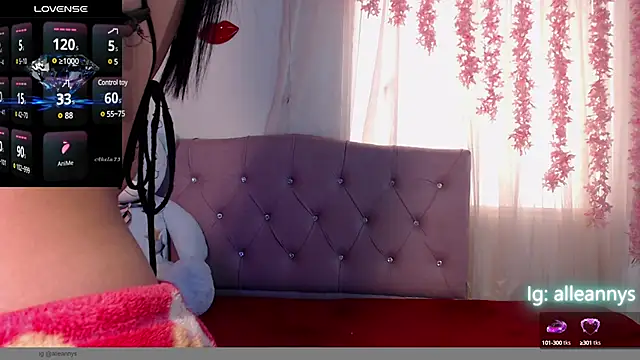 Snapshot of Alleanys_Cristal chatting on March 2025 02:15:02 PM Alleanys Cristal online show from March 2025 02:15:02 PM
