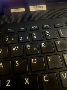 Snapshot of Mai122 chatting on November 2025 06:24:02 PM Mai122 online show from November 2025 06:24:02 PM