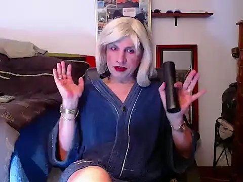 LorenJade online show from May 2026 10:43:02 AM