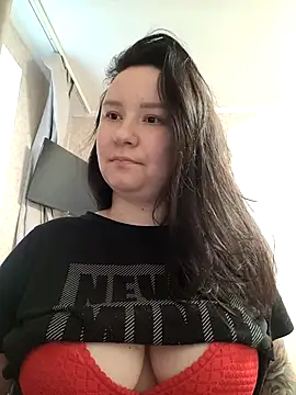 AlexaLexie online show from December 2025 08:34:01 AM