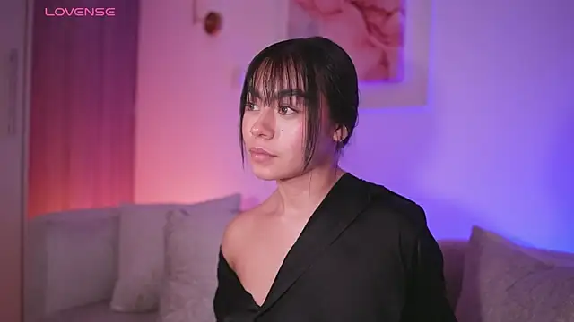 Snapshot of GigiLee_ chatting on February 2025 08:05:01 AM GigiLee online show from February 2025 08:05:01 AM