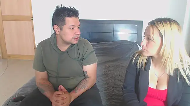 Snapshot of sexy_girls1 chatting on October 2025 02:51:02 PM sexy girls1 online show from October 2025 02:51:02 PM