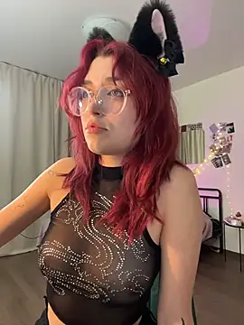 Evangeline Lawrence  online show from November 2025 05:46:02 PM