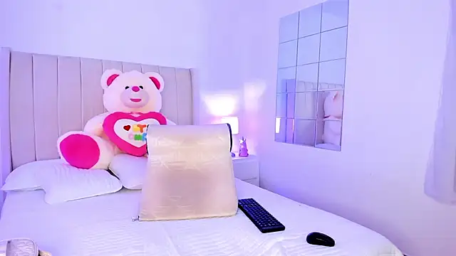 Snapshot of Barbiieee chatting on February 2026 11:54:01 PM Barbiieee online show from February 2026 11:54:01 PM