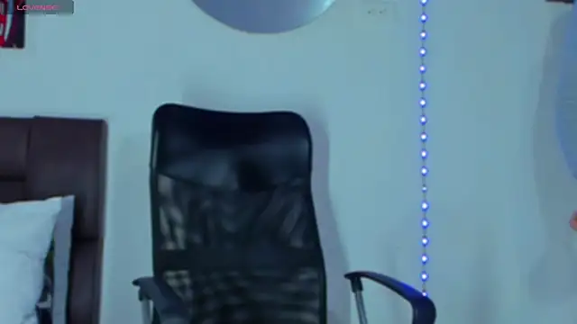 Snapshot of MikeRoss7777 chatting on February 2025 11:03:02 PM MikeRoss7777 online show from February 2025 11:03:02 PM