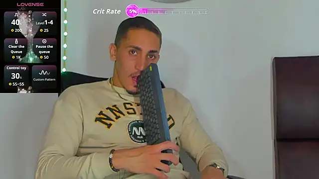 Snapshot of MikeRoss7777 chatting on October 2025 05:17:02 AM MikeRoss7777 online show from October 2025 05:17:02 AM