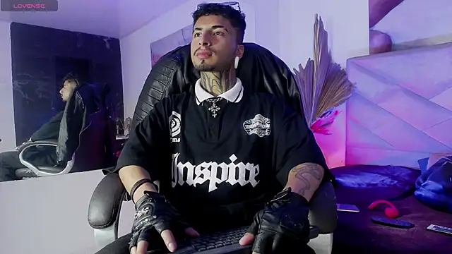 JuanCamiilo 66 online show from June 2026 04:44:01 PM