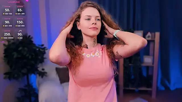 Snapshot of RayaNenlia chatting on January 2025 08:13:02 AM RayaNenlia online show from January 2025 08:13:02 AM