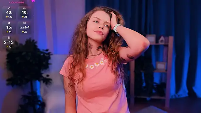 Snapshot of RayaNenlia chatting on January 2025 08:13:01 AM RayaNenlia online show from January 2025 08:13:01 AM