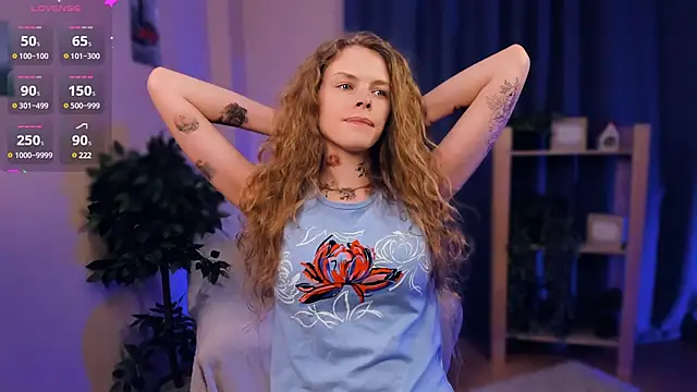 Snapshot of RayaNenlia chatting on January 2025 08:14:02 AM RayaNenlia online show from January 2025 08:14:02 AM