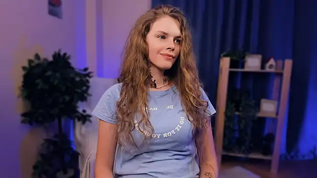 Snapshot of RayaNenlia chatting on February 2025 11:30:01 AM RayaNenlia online show from February 2025 11:30:01 AM