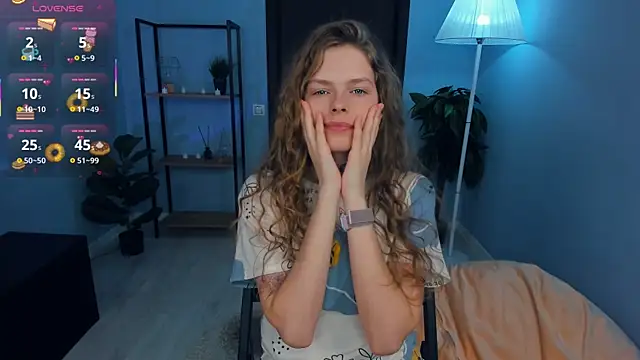 Snapshot of RayaNenlia chatting on March 2025 08:12:02 AM RayaNenlia online show from March 2025 08:12:02 AM