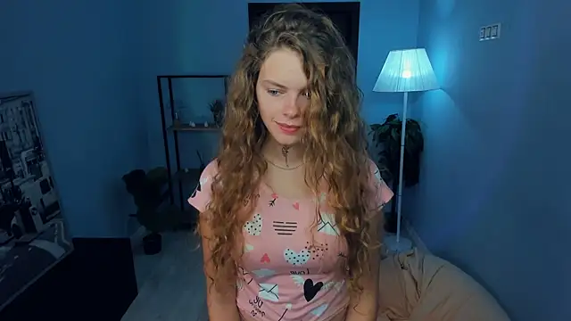 Snapshot of RayaNenlia chatting on September 2025 05:11:01 AM RayaNenlia online show from September 2025 05:11:01 AM