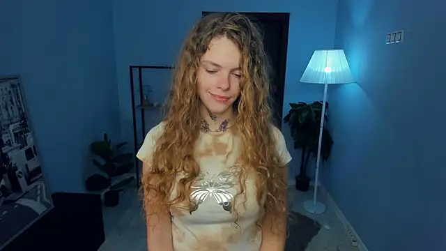 Snapshot of RayaNenlia chatting on October 2025 05:11:02 AM RayaNenlia online show from October 2025 05:11:02 AM