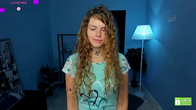 Snapshot of RayaNenlia chatting on November 2025 05:08:02 AM RayaNenlia online show from November 2025 05:08:02 AM