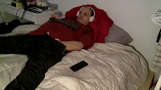 caressonnous online show from October 2025 01:07:01 PM