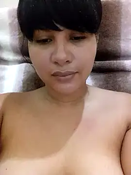 Snapshot of Yara0k chatting on February 2025 09:09:01 AM Yara0k online show from February 2025 09:09:01 AM