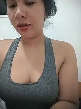 Snapshot of Yara0k chatting on July 2026 07:03:02 AM Yara0k online show from July 2026 07:03:02 AM
