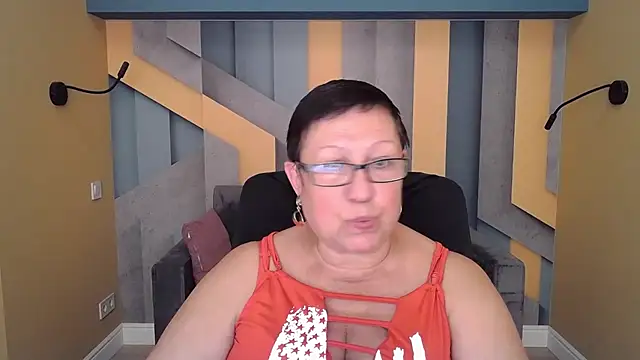 BarbaraTurners online show from October 2025 06:16:02 PM