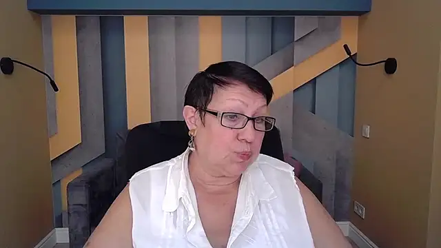 BarbaraTurners online show from October 2025 06:40:02 PM