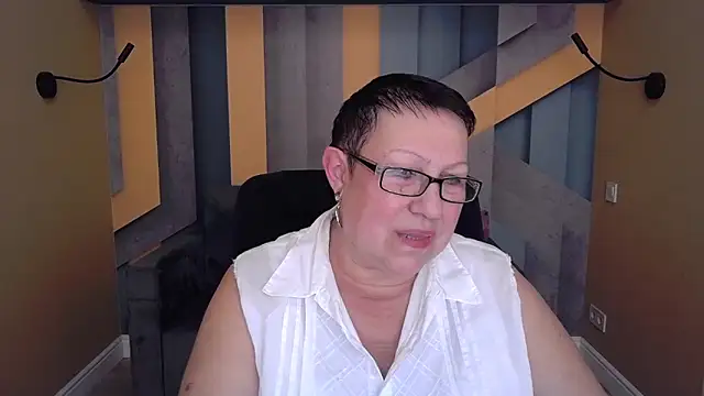 BarbaraTurners online show from November 2025 07:35:01 PM