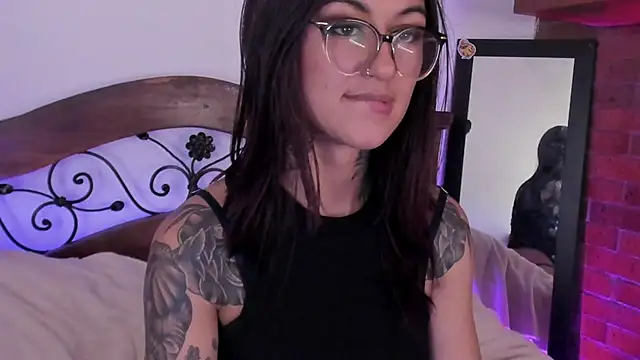 Snapshot of noemi_foxxx chatting on January 2025 03:29:02 PM noemi foxxx online show from January 2025 03:29:02 PM