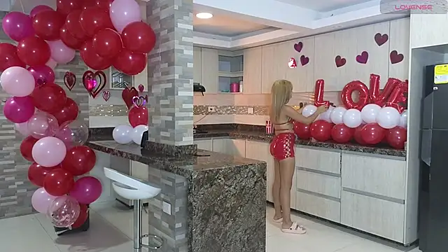 Snapshot of xalicesfantasyx chatting on February 2025 07:27:02 AM xalicesfantasyx online show from February 2025 07:27:02 AM