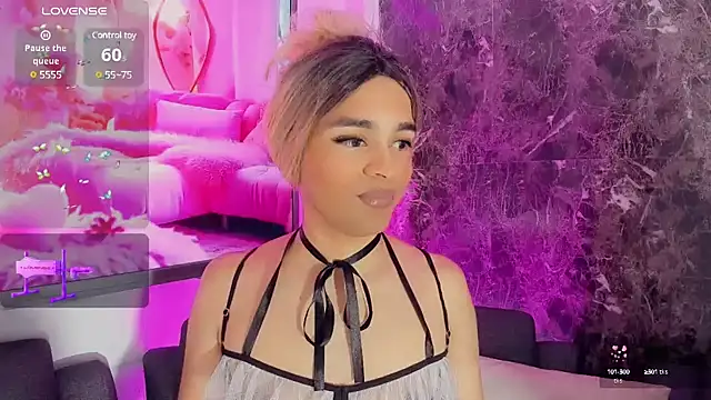 Snapshot of Emmaa_Saenz_ chatting on January 2025 06:09:02 AM Emmaa Saenz online show from January 2025 06:09:02 AM