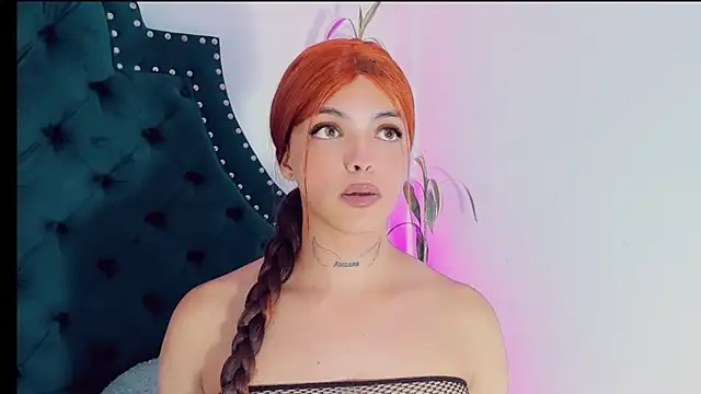 Snapshot of Emmaa_Saenz_ chatting on March 2025 02:38:02 AM Emmaa Saenz online show from March 2025 02:38:02 AM