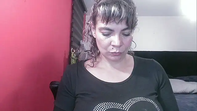 Snapshot of charlotedoll chatting on October 2025 01:58:01 AM charlotedoll online show from October 2025 01:58:01 AM