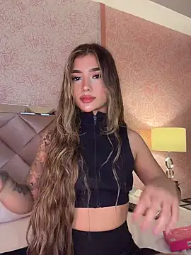 Snapshot of Arianavillada chatting on April 2026 03:32:01 AM Arianavillada online show from April 2026 03:32:01 AM