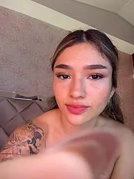 Snapshot of Arianavillada chatting on June 2026 03:35:01 AM Arianavillada online show from June 2026 03:35:01 AM