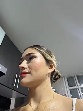 Snapshot of Arianavillada chatting on June 2026 03:49:01 AM Arianavillada online show from June 2026 03:49:01 AM